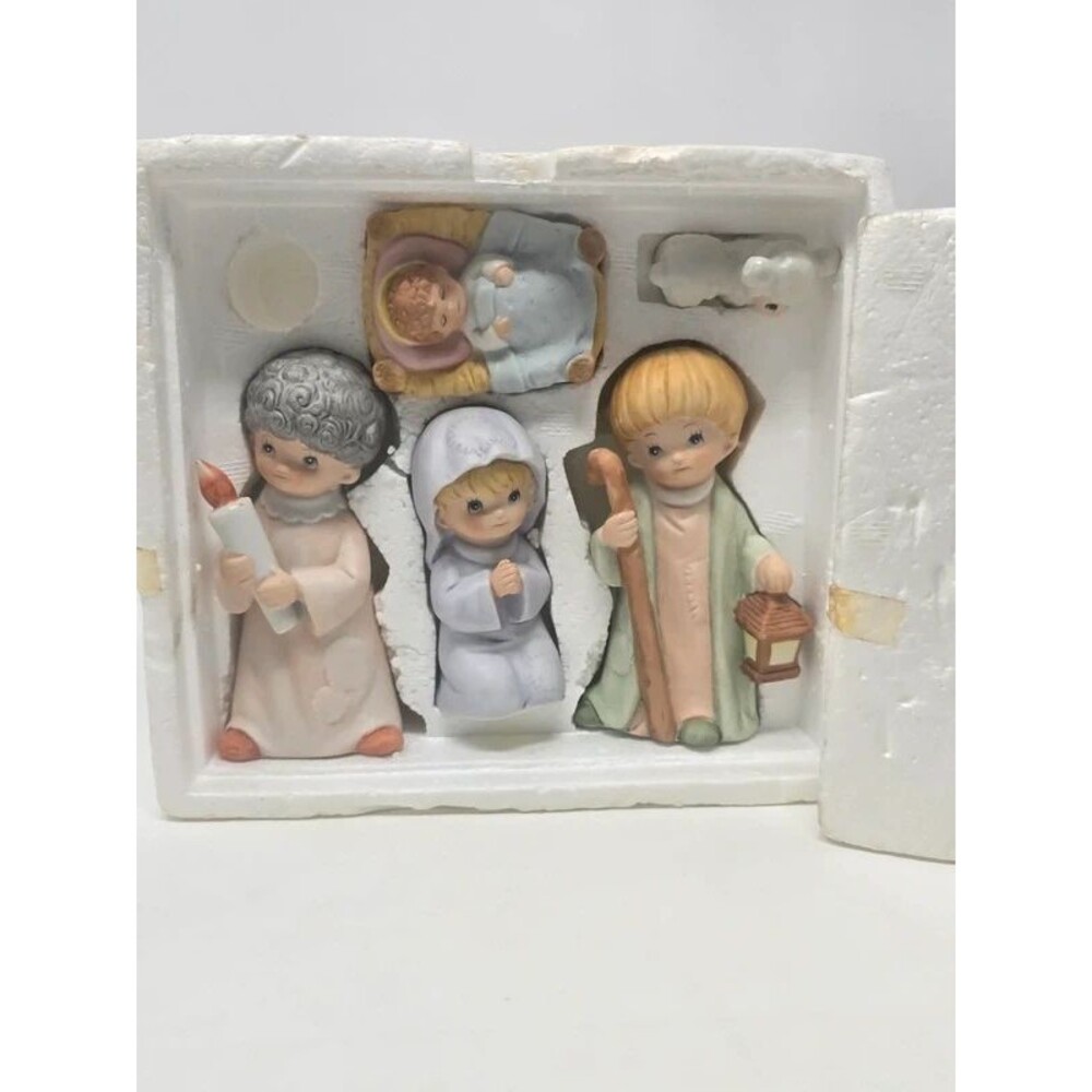Vintage HOMCO Children's Nativity Set #5602 – 5-Piece Porcelain Set with Origina